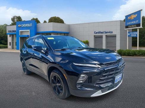 Used 2024 Chevrolet Blazer LT w/ Sound & Technology Package AWD/4WD image 2