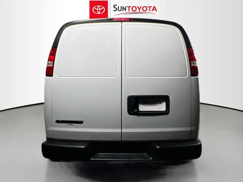 Used 2024 Chevrolet Express 2500 Work Van image 5