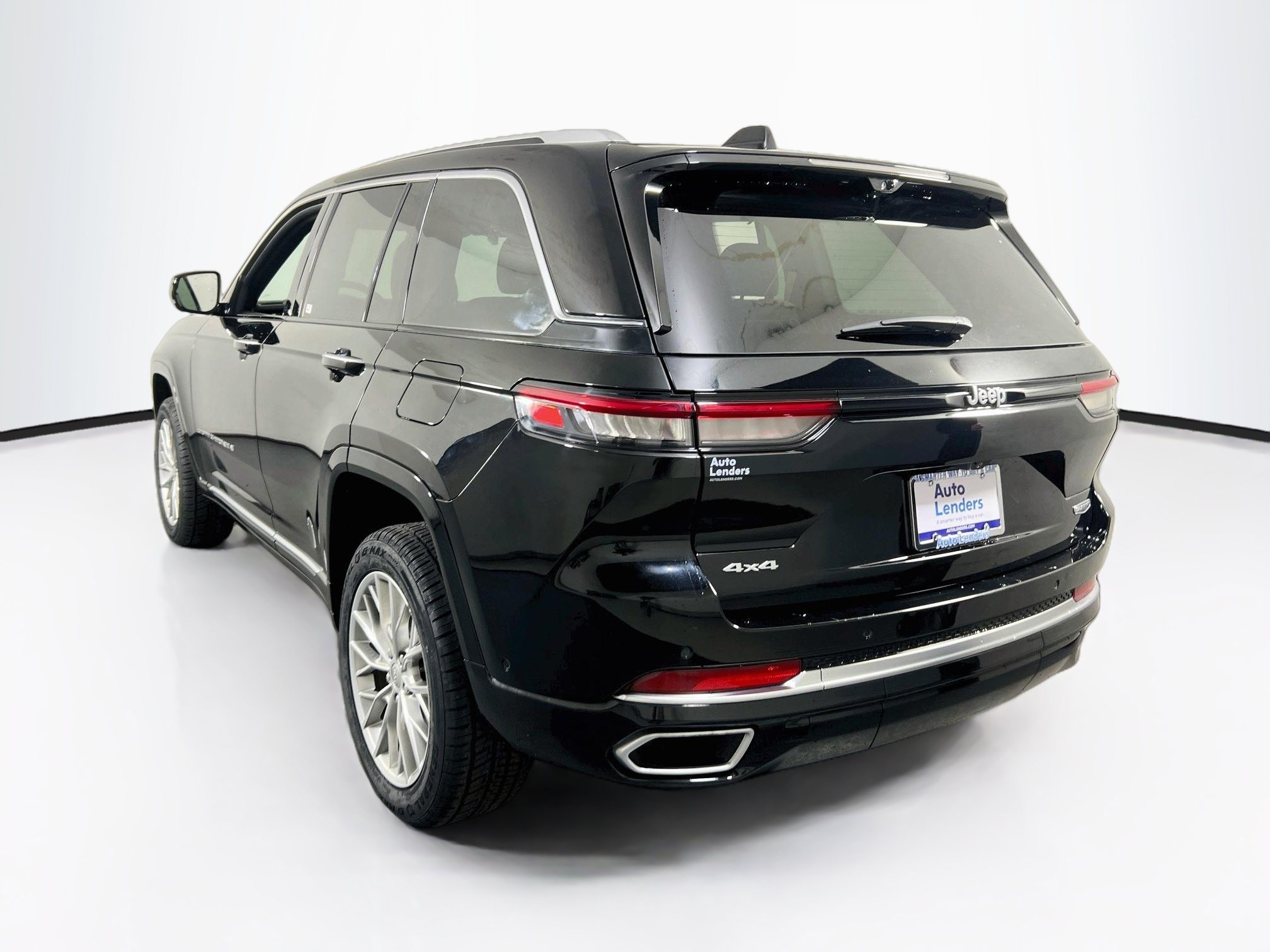 Used 2023 Jeep Grand Cherokee Summit w/ Adv Protech Group IV AWD/4WD image 7