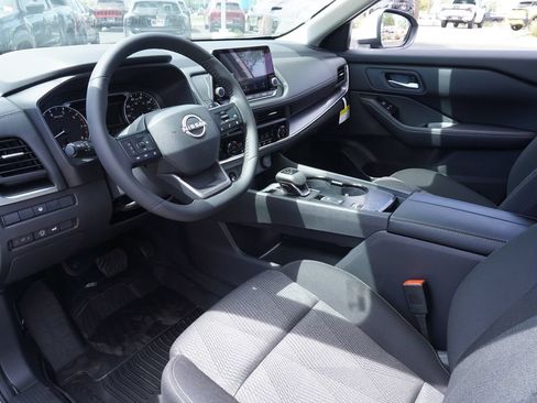 Certified 2026 Nissan Rogue SV FWD image 16