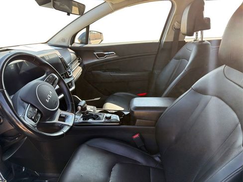 Used 2023 Kia Sportage EX image 10