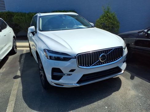 Used 2022 Volvo XC60 T8 Inscription w/ Advanced Package AWD/4WD image 8