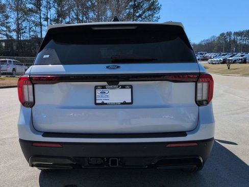 New 2026 Ford Explorer ST-Line image 5