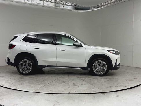 Used 2024 BMW X1 xDrive28i w/ Convenience Package AWD/4WD image 4
