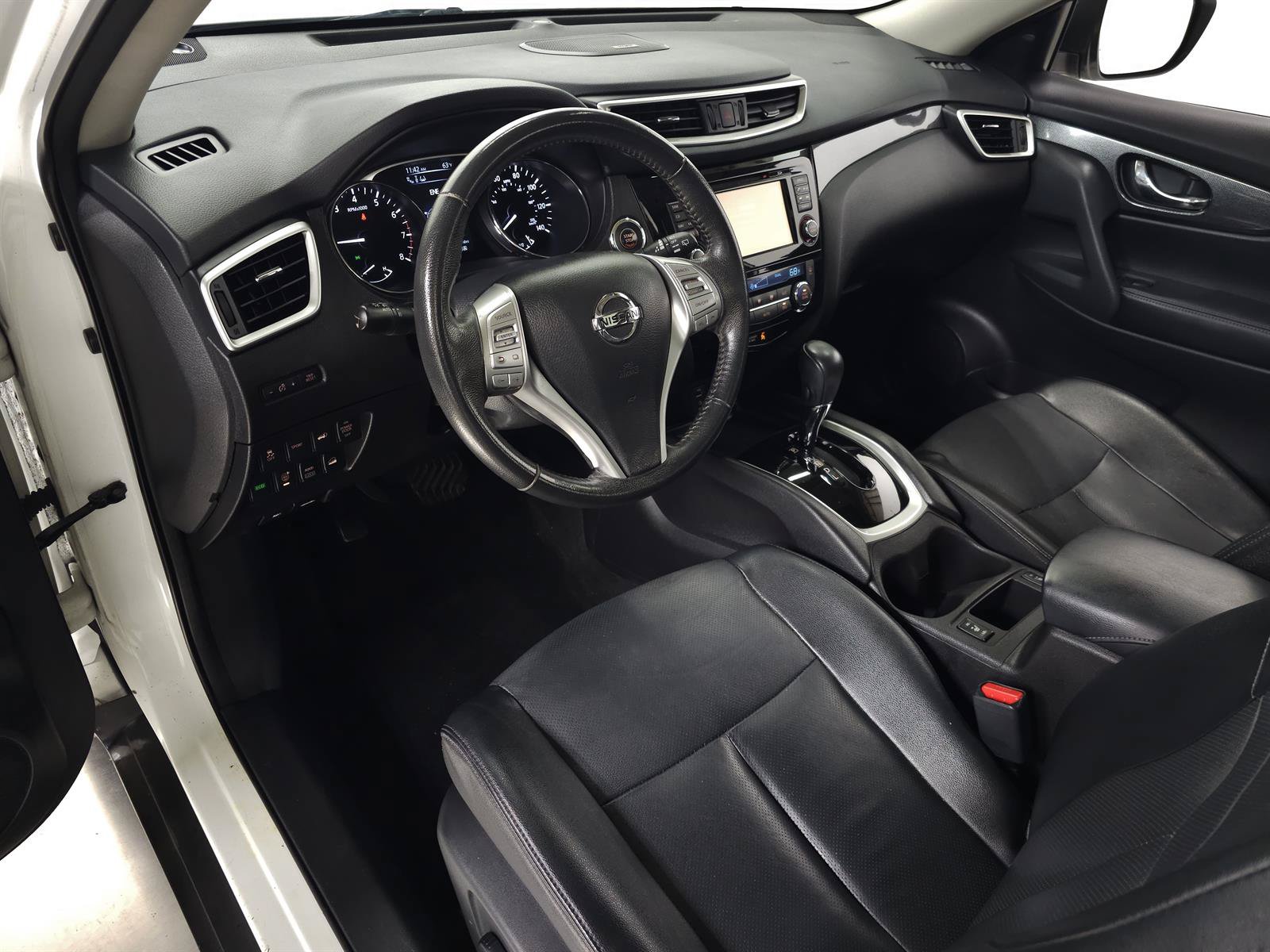 Used 2015 Nissan Rogue SL w/ SL Premium Package AWD/4WD image 13
