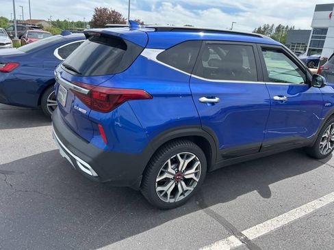 Used 2021 Kia Seltos SX w/ SX Sunroof Package AWD/4WD image 5