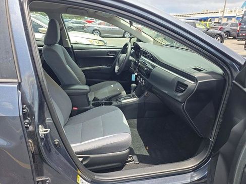 Used 2015 Toyota Corolla L FWD image 3