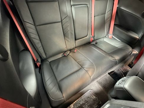 Used 2015 Dodge Challenger SRT Hellcat image 26