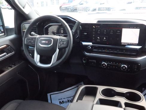 New 2025 GMC Sierra 2500 SLE w/ SLE Value Package; image 10