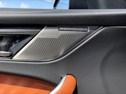 New 2026 Jaguar F-PACE R-Dynamic S image 23