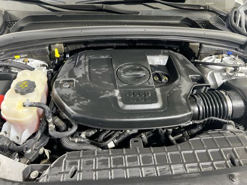 Used 2022 Jeep Grand Cherokee Overland AWD/4WD image 30