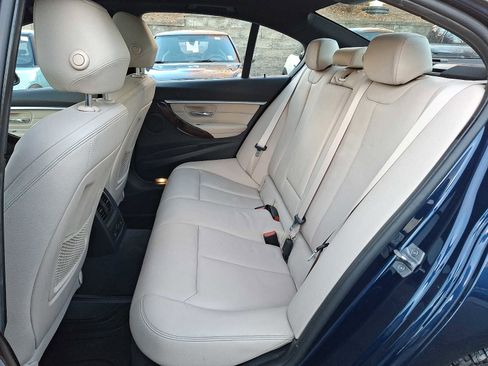 Used 2017 BMW 330i xDrive Sedan image 8