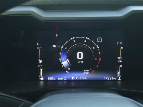 Used 2023 Chevrolet Colorado Trail Boss image 13