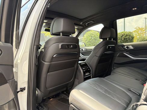 Used 2024 BMW X7 M60i w/ Climate Comfort Package AWD/4WD image 35