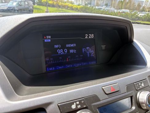 Used 2011 Honda Odyssey EX-L image 19