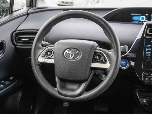 Used 2016 Toyota Prius Two w/ Preferred Accessory Package FWD image 15