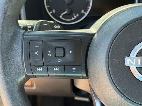 Certified 2024 Nissan Rogue SV FWD image 13