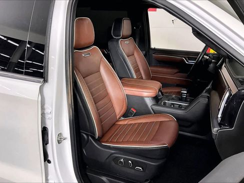 Used 2023 GMC Sierra 1500 Denali Ultimate image 8