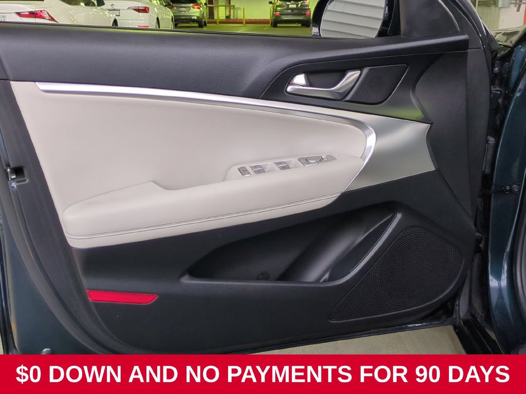 Used 2025 Genesis G70 2.5T RWD image 11