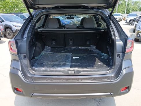 Used 2025 Subaru Outback Premium image 22