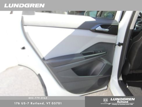 Used 2023 Volkswagen Taos SEL AWD/4WD image 23