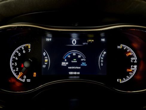 Used 2015 Jeep Grand Cherokee Overland w/ Advanced Technology Group AWD/4WD image 18