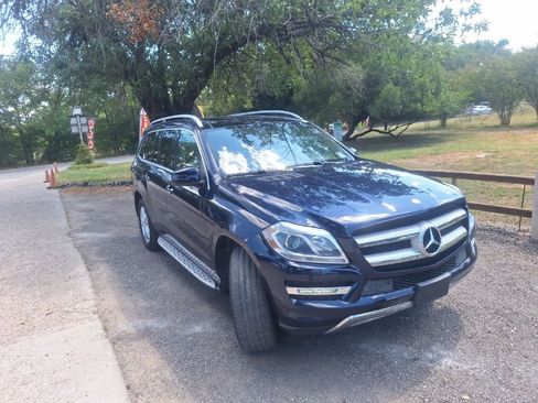 Used 2013 Mercedes-Benz GL 450 4MATIC image 2