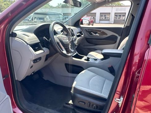 Used 2018 GMC Terrain SLE w/ Driver Convenience Package FWD image 4