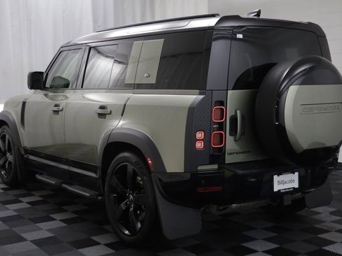 Used 2024 Land Rover Defender 110 X-Dynamic SE AWD/4WD image 16