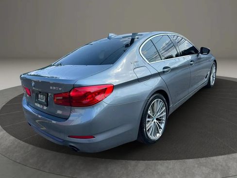 Used 2018 BMW 530e xDrive w/ Premium Package 2 AWD/4WD image 5