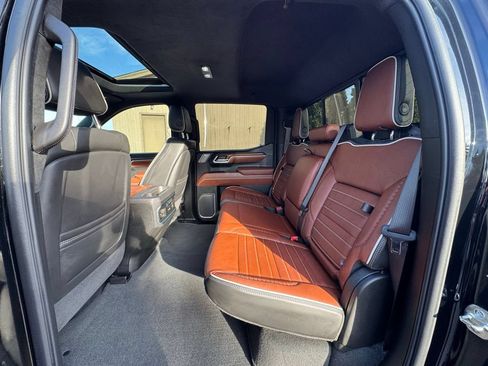 Used 2025 GMC Sierra 1500 Denali Ultimate AWD/4WD image 36