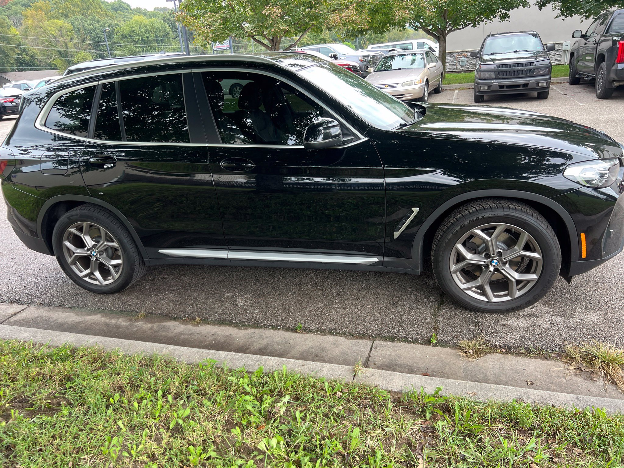 Used 2022 BMW X3 xDrive30i w/ Convenience Package AWD/4WD image 4