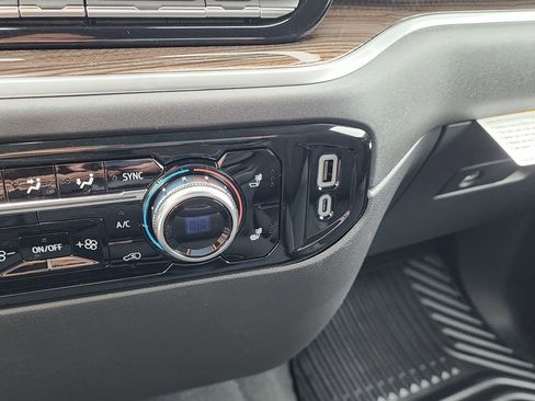 New 2026 GMC Sierra 1500 Elevation image 30