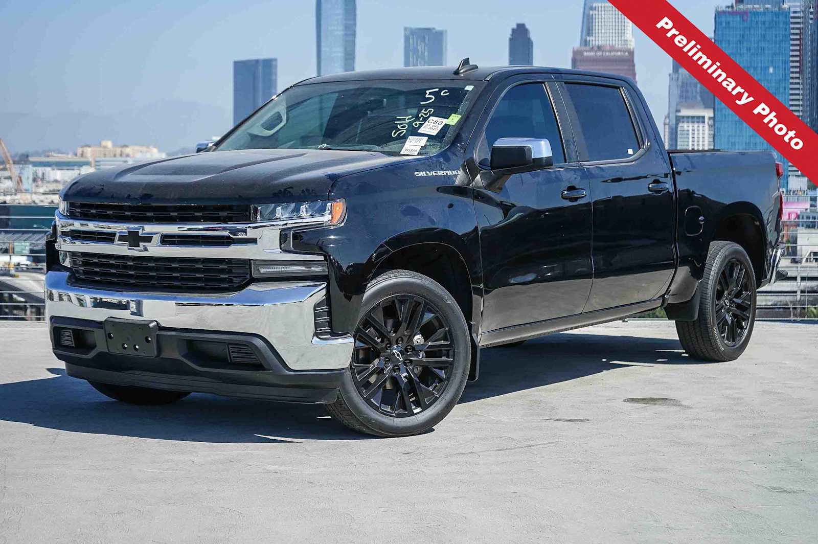 Used 2022 Chevrolet Silverado 1500 LT w/ Bed Protection Package RWD image 1