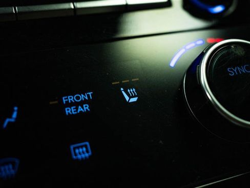 Used 2025 Hyundai Santa Fe SEL FWD image 25