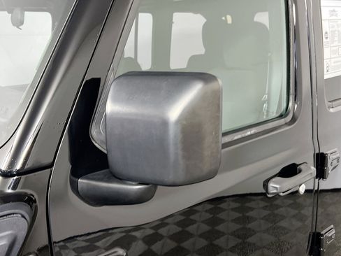 Used 2023 Jeep Wrangler Unlimited image 13