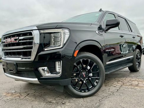 Used 2023 GMC Yukon SLT AWD/4WD image 3