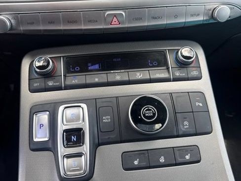 Used 2021 Hyundai Palisade SEL w/ Premium Package FWD image 16