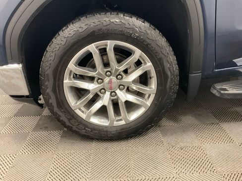 Used 2022 GMC Sierra 1500 SLT image 9