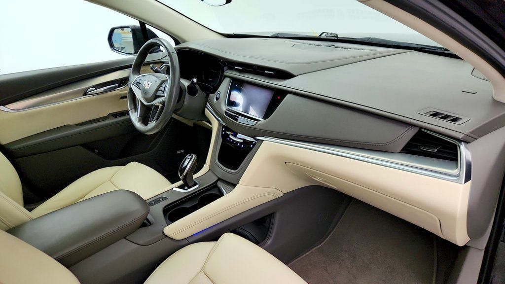 Used 2018 Cadillac XT5 Premium Luxury FWD image 24