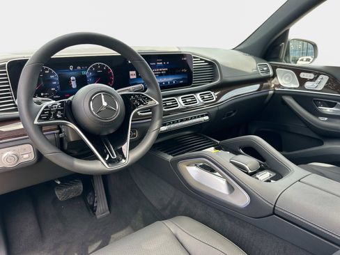 New 2025 Mercedes-Benz GLS 450 450 4MATIC SUV image 16