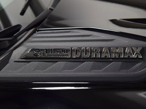 Used 2024 Chevrolet Silverado 2500 High Country w/ High Country Premium Package image 17