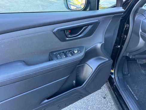 Used 2025 Subaru Forester Premium AWD/4WD image 19