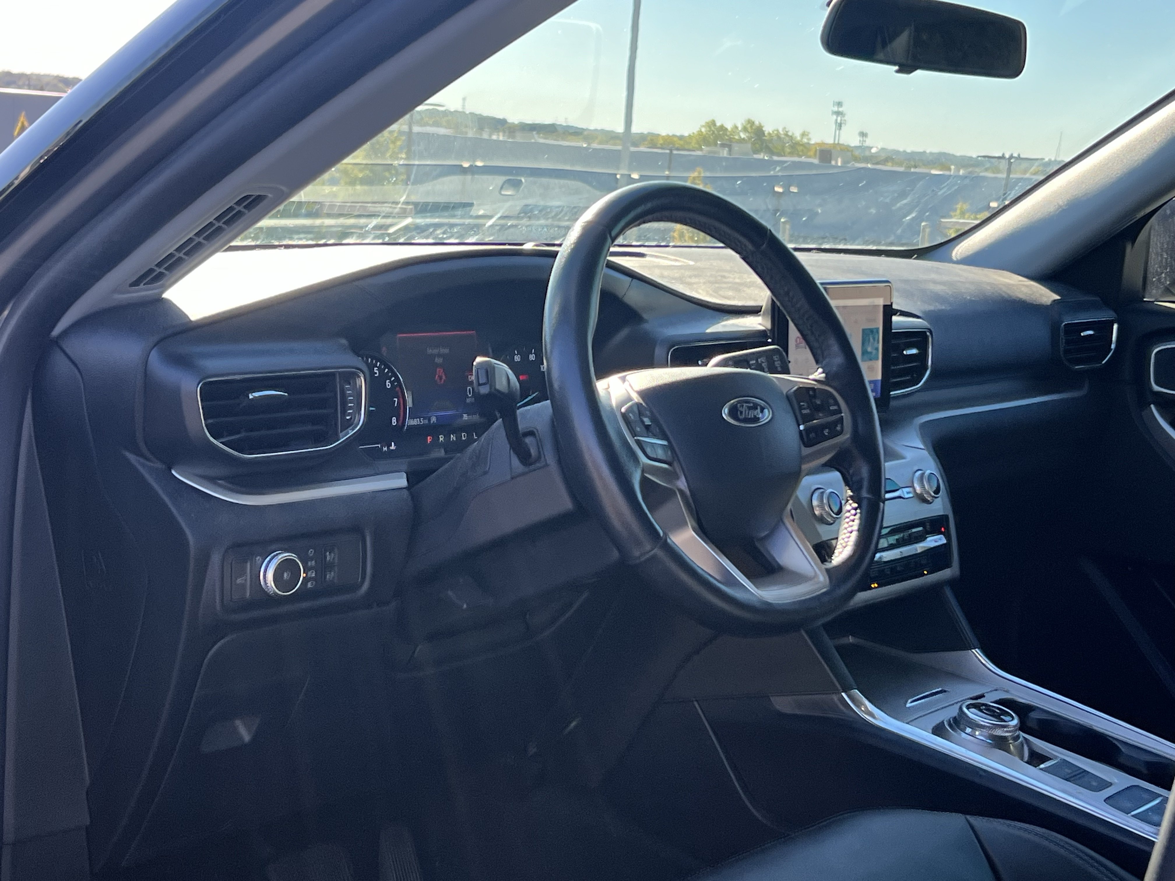 Used 2021 Ford Explorer XLT w/ Equipment Group 202A RWD image 14