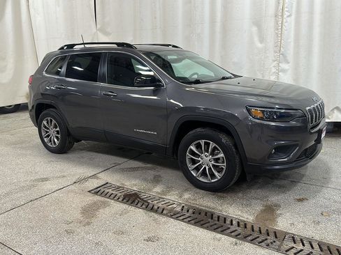 Used 2022 Jeep Cherokee Latitude Lux w/ Sun & Sound Group image 5