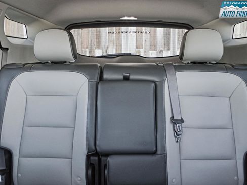 Used 2022 GMC Terrain SLT AWD/4WD image 24