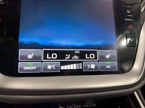 Used 2025 Subaru Outback Onyx Edition AWD/4WD image 22