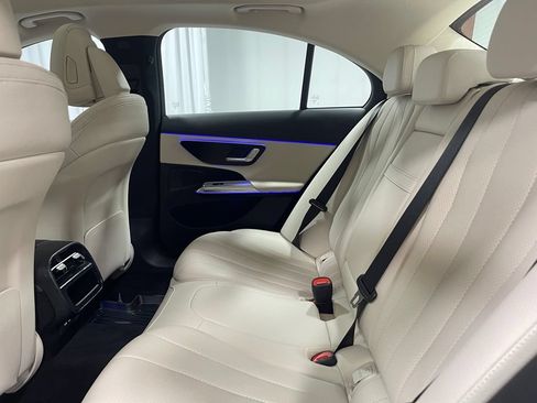 Used 2026 Mercedes-Benz E 350 4MATIC Sedan image 24