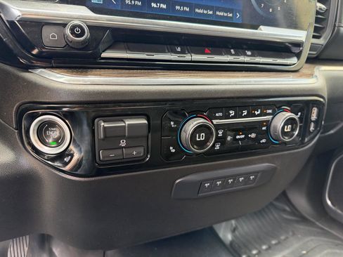Used 2024 Chevrolet Silverado 2500 LT w/ Convenience Package image 30
