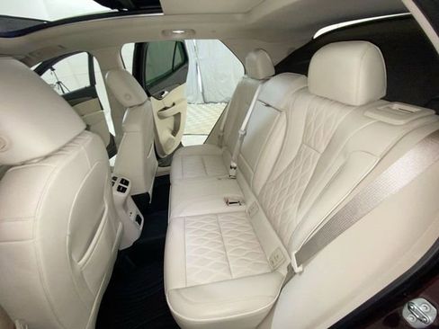 Used 2023 Buick Envision Avenir image 10